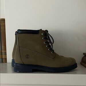 Timberland women’s 6 inch Olive and Black Boots